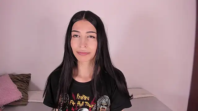 ScarlettRosetti online show from July 5, 2026, 2:49 am