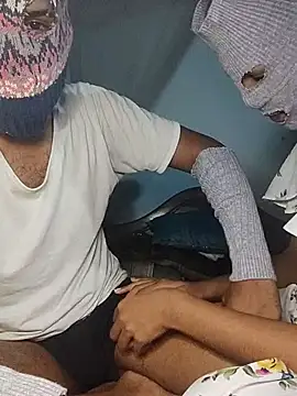 Snapshot of LotusLakshi chatting on September 21, 2025, 1:27 pm LotusLakshi online show from September 21, 2025, 1:27 pm