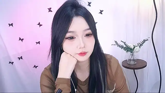 Miao-Maimiao online show from November 25, 2025, 12:05 pm