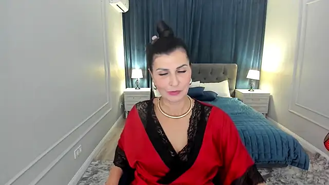 Moon Veloure1 online show from October 4, 2025, 7:37 pm