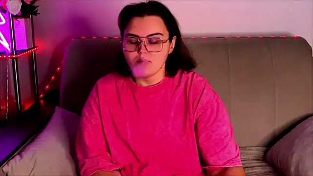  online show from November 1, 2025, 4:08 am