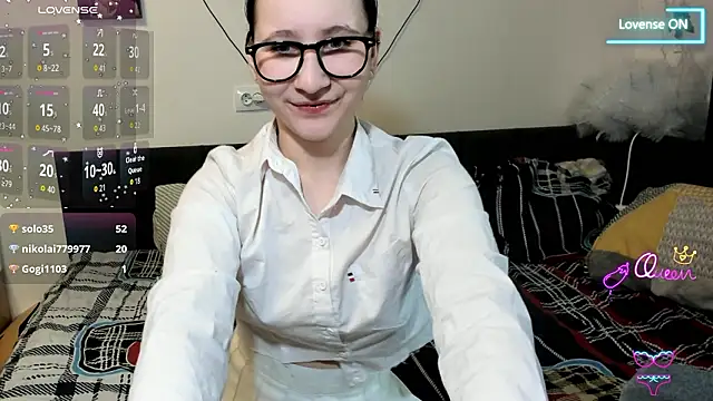 Snapshot of ChristinaFivePlus chatting on January 19, 2026, 10:19 am ChristinaFivePlus online show from January 19, 2026, 10:19 am