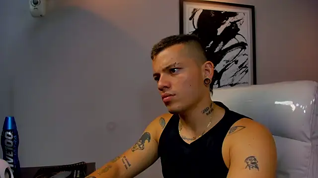 wildthor26 online show from September 23, 2025, 2:07 am