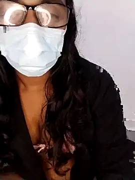 Snapshot of sexybolegirl chatting on February 23, 2026, 6:52 pm sexybolegirl online show from February 23, 2026, 6:52 pm