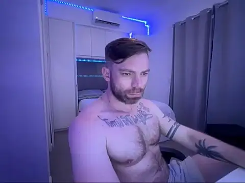 Snapshot of MBORASOVISK chatting on October 12, 2025, 5:47 pm MBORASOVISK online show from October 12, 2025, 5:47 pm