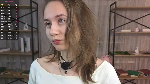 Crysta1Eva  online show from May 25, 2026, 8:18 pm