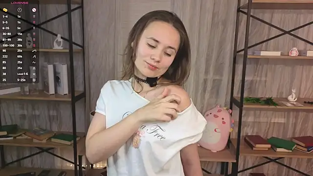 Crysta1Eva  online show from May 27, 2026, 8:38 pm