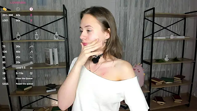 Crysta1Eva  online show from June 28, 2026, 7:20 pm