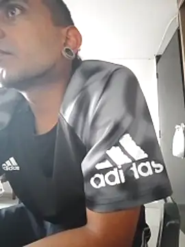 Snapshot of Carlandelli1 chatting on February 24, 2026, 9:48 pm Carlandelli1 online show from February 24, 2026, 9:48 pm