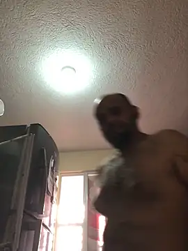 Snapshot of ormike007 chatting on January 6, 2026, 10:25 pm ormike007 online show from January 6, 2026, 10:25 pm