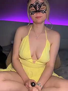 Snapshot of Cherrycolada chatting on February 1, 2026, 9:13 pm Cherrycolada online show from February 1, 2026, 9:13 pm