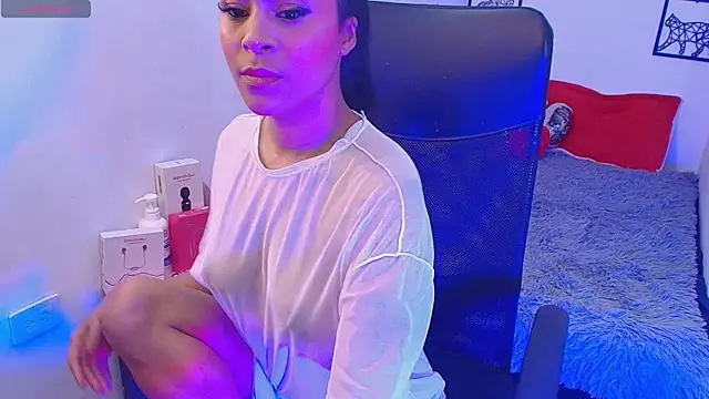 Snapshot of Natty_Reyes chatting on October 29, 2025, 6:40 pm Natty Reyes online show from October 29, 2025, 6:40 pm