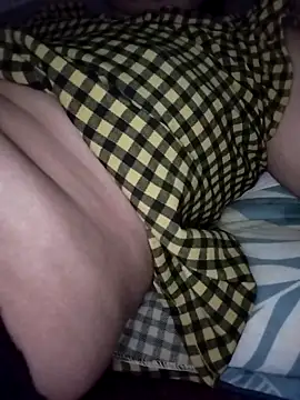 Snapshot of Penny-y chatting on November 18, 2025, 9:51 pm Penny-y online show from November 18, 2025, 9:51 pm