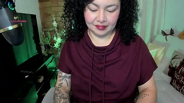 Chubby Licius online show from December 17, 2025, 12:37 am