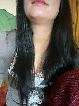 violet-00 online show from September 26, 2025, 2:07 am