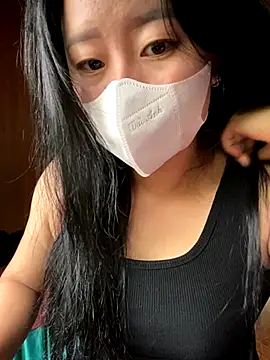 violet-00 online show from September 25, 2025, 12:49 am