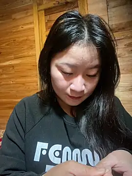 Snapshot of violet-00 chatting on March 2, 2026, 2:34 am violet-00 online show from March 2, 2026, 2:34 am