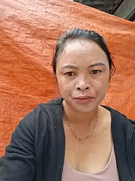 xuxulovezz online show from September 24, 2025, 12:18 am