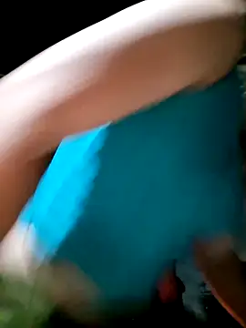 xuxulovezz online show from October 20, 2025, 11:44 am