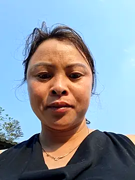 xuxulovezz online show from April 3, 2026, 12:39 am