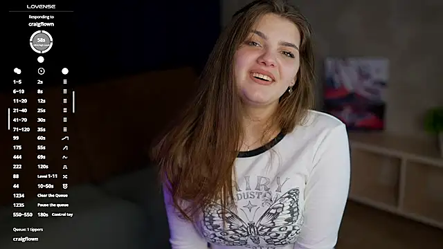 Snapshot of StephanieeMiller chatting on October 9, 2025, 1:50 am StephanieeMiller online show from October 9, 2025, 1:50 am