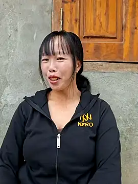 helenzz online show from October 11, 2025, 1:06 am