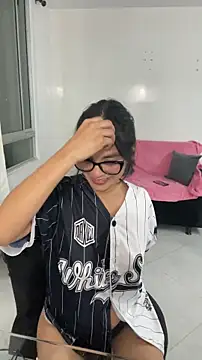 Selene Wings22 online show from April 8, 2026, 2:57 am