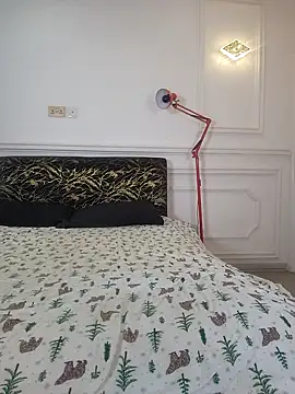 Zola Nooryi online show from February 8, 2026, 8:28 pm