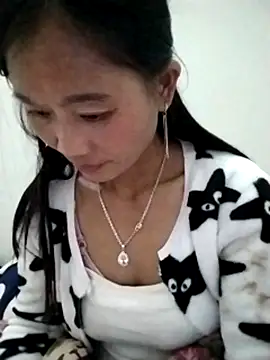 abigail-00 online show from December 17, 2025, 1:27 pm