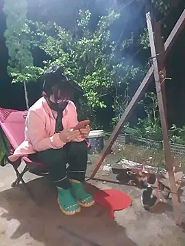 Helen-Tran online show from October 26, 2025, 1:33 pm