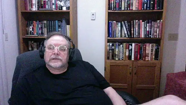 Snapshot of Vinyl22@xh chatting on February 28, 2026, 1:27 am Vinyl22xh online show from February 28, 2026, 1:27 am