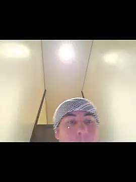 Snapshot of maximus888A chatting on October 13, 2025, 3:24 pm maximus888A online show from October 13, 2025, 3:24 pm