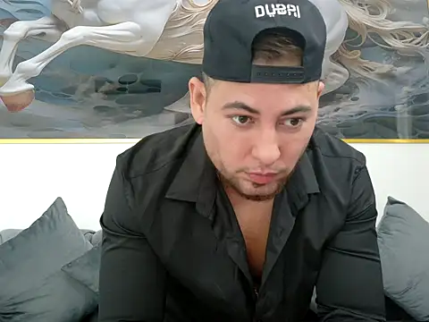 Snapshot of maximus888A chatting on October 7, 2025, 4:35 am maximus888A online show from October 7, 2025, 4:35 am