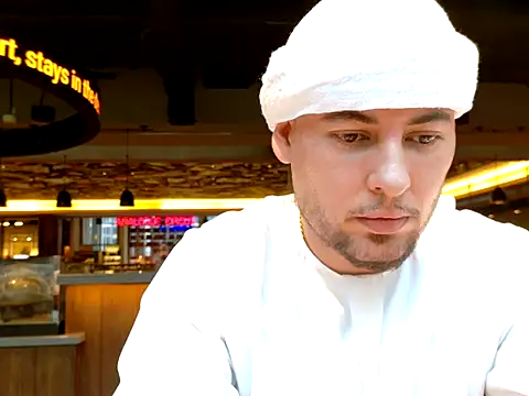 Snapshot of maximus888A chatting on September 28, 2025, 12:45 pm maximus888A online show from September 28, 2025, 12:45 pm