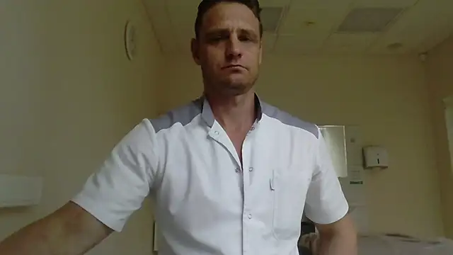 Snapshot of Freeze_Fire chatting on October 5, 2025, 9:00 am Freeze Fire online show from October 5, 2025, 9:00 am