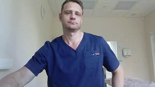 Snapshot of Freeze_Fire chatting on September 28, 2025, 7:37 am Freeze Fire online show from September 28, 2025, 7:37 am