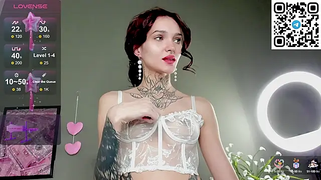 Selena Lune online show from October 11, 2025, 2:12 am