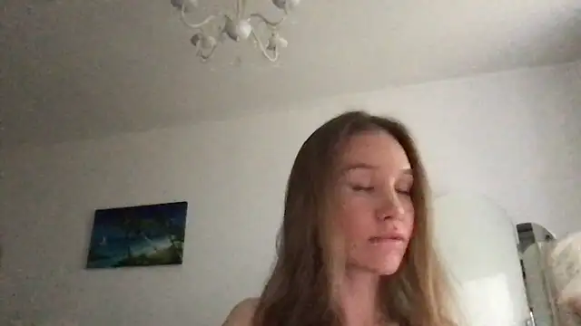 Snapshot of Marivell chatting on October 4, 2025, 1:01 pm Marivell online show from October 4, 2025, 1:01 pm