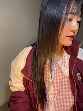 Snapshot of Be_xinh chatting on November 18, 2025, 3:48 pm Be xinh online show from November 18, 2025, 3:48 pm