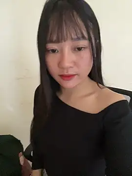 Snapshot of Be_xinh chatting on November 13, 2025, 8:40 am Be xinh online show from November 13, 2025, 8:40 am