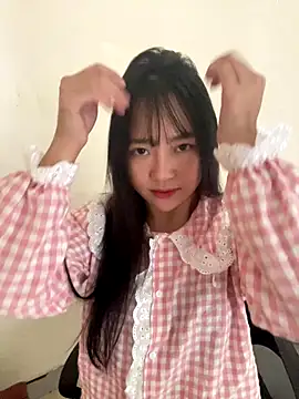 Snapshot of Be_xinh chatting on November 2, 2025, 2:38 am Be xinh online show from November 2, 2025, 2:38 am