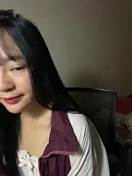 Snapshot of Be_xinh chatting on November 2, 2025, 4:01 pm Be xinh online show from November 2, 2025, 4:01 pm