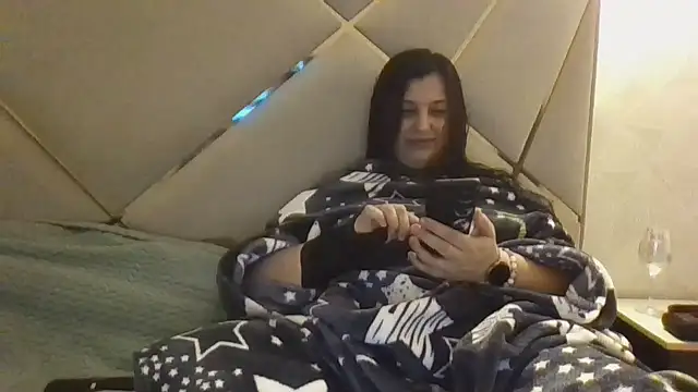 Feymaria online show from November 26, 2025, 12:10 am