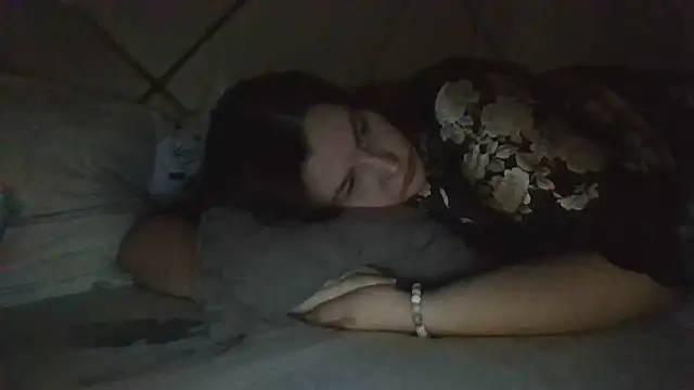 Feymaria online show from November 12, 2025, 9:07 pm