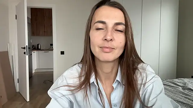 Arivanna online show from October 10, 2025, 9:54 am