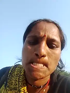 Snapshot of Pooja6060 chatting on October 18, 2025, 10:50 am Pooja6060 online show from October 18, 2025, 10:50 am