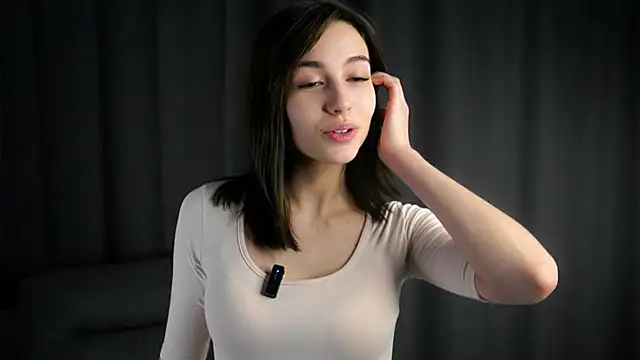 LettySlovacek online show from October 12, 2025, 1:40 am