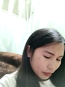 Mai4568 online show from October 17, 2025, 2:19 pm