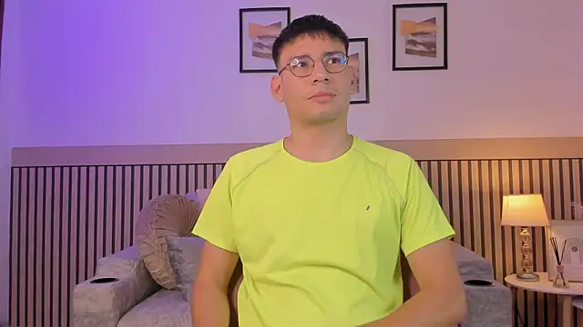 marcuswildx online show from November 17, 2025, 10:58 pm