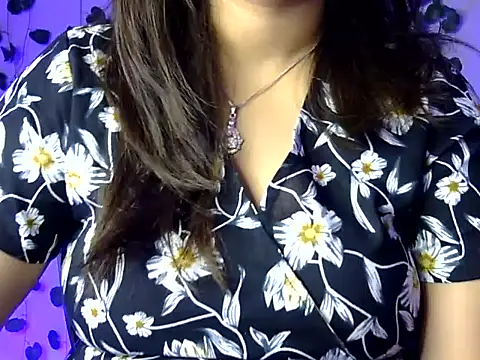 Snapshot of Aaliya02 chatting on January 6, 2026, 7:23 am Aaliya02 online show from January 6, 2026, 7:23 am